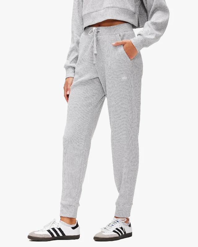 Alo Yoga Muse Sweatpant